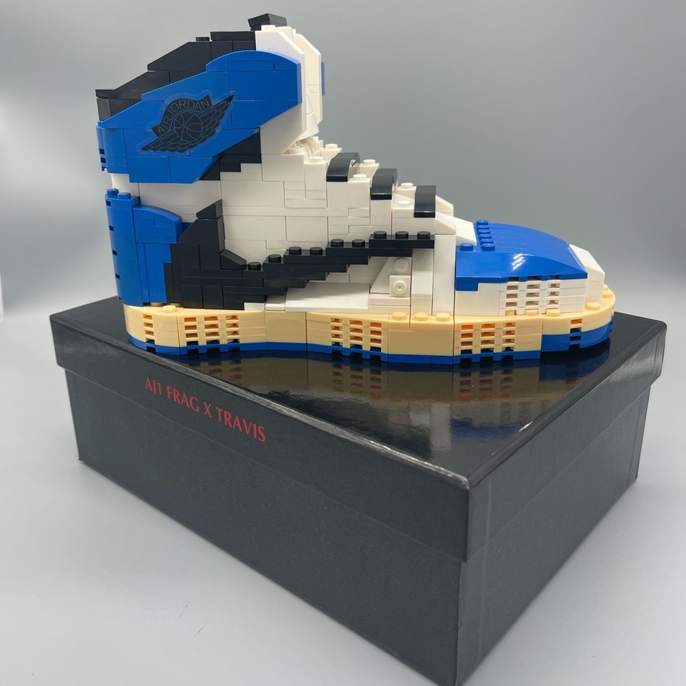 Nike Air Jordan 1 Retro High x Travis Scott ‘Fragment’ Kick Brick Set